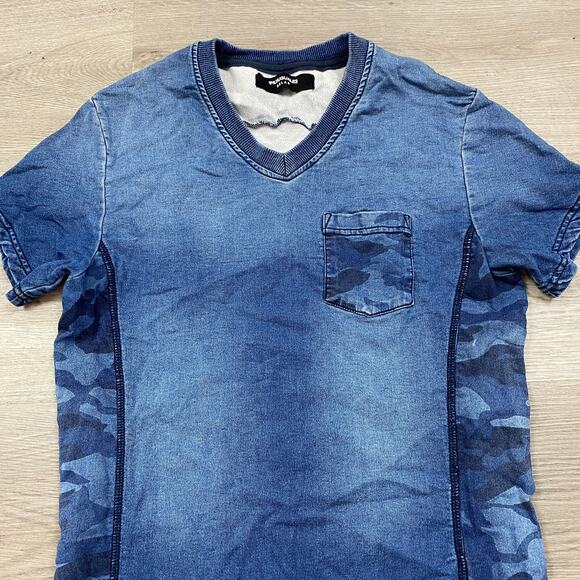 1PIU1UGUALE3 Relax Camo V Neck Pocket T Shirt Men's S Streetwear - Picture 2 of 8